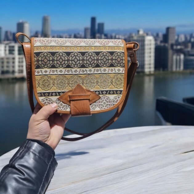 Sac en Cuir Véritable au Design Traditionnel