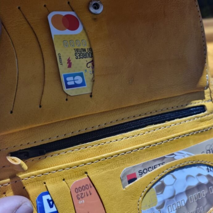 ⁦Portemonnaie en Cuir Véritable – Élégance et Tradition⁩ - الصورة ⁦7⁩